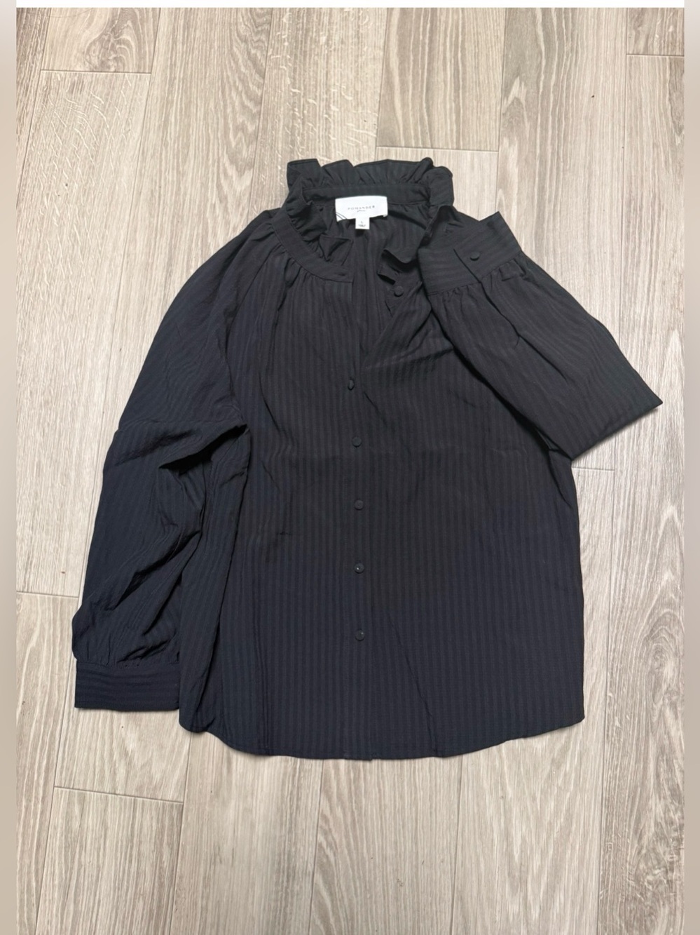 Pomander Place Black Ruffle-Neck Button-Down Top Large